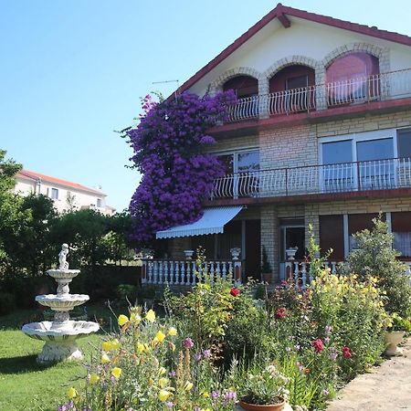 Apartment Michelle بيبينيا المظهر الخارجي الصورة