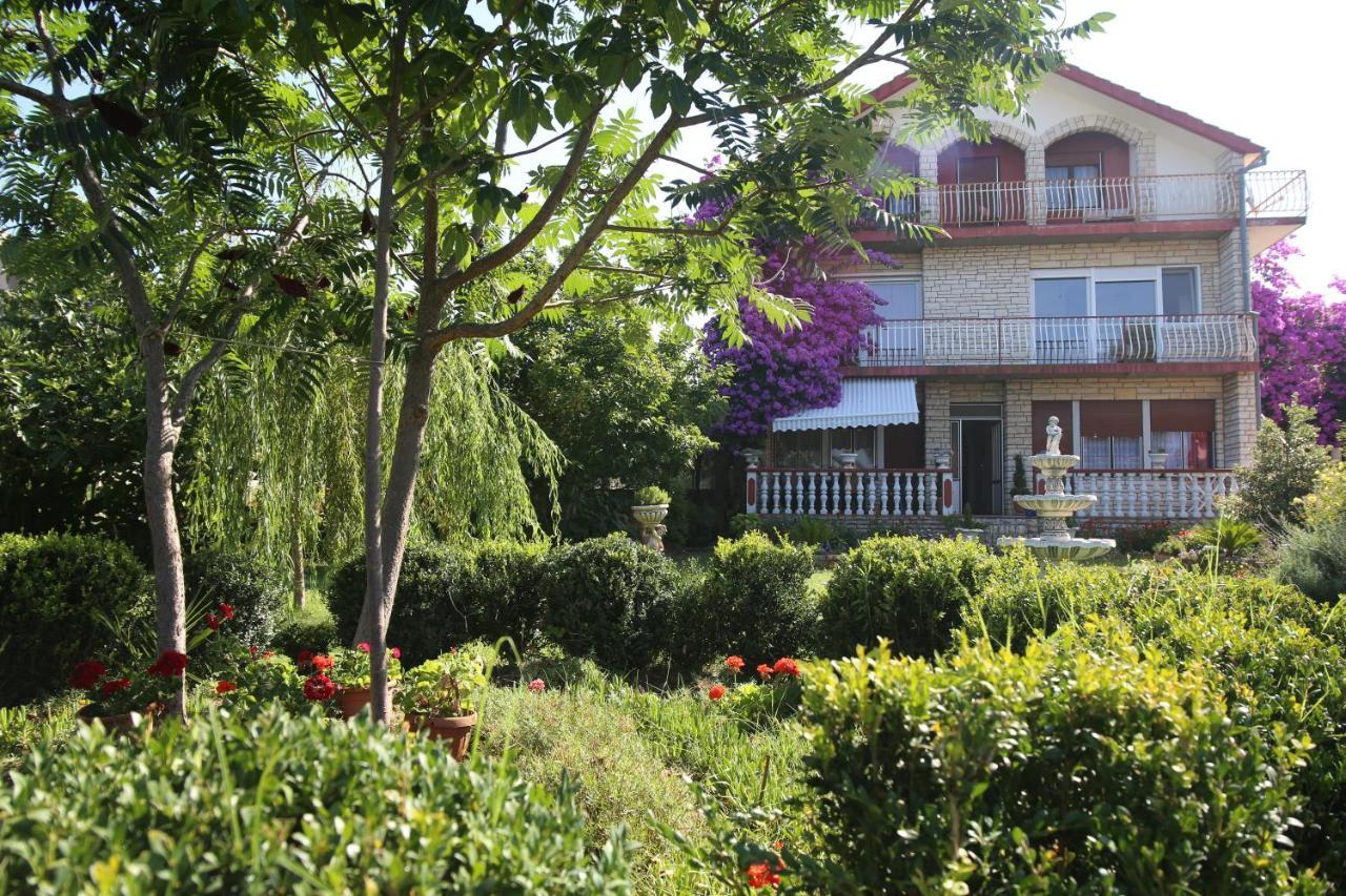 Apartment Michelle بيبينيا المظهر الخارجي الصورة