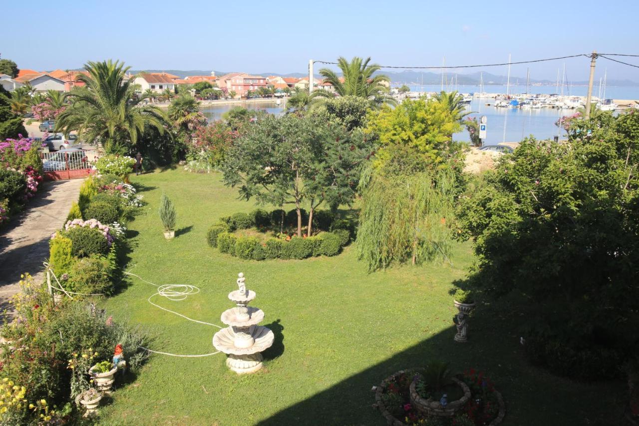 Apartment Michelle بيبينيا المظهر الخارجي الصورة
