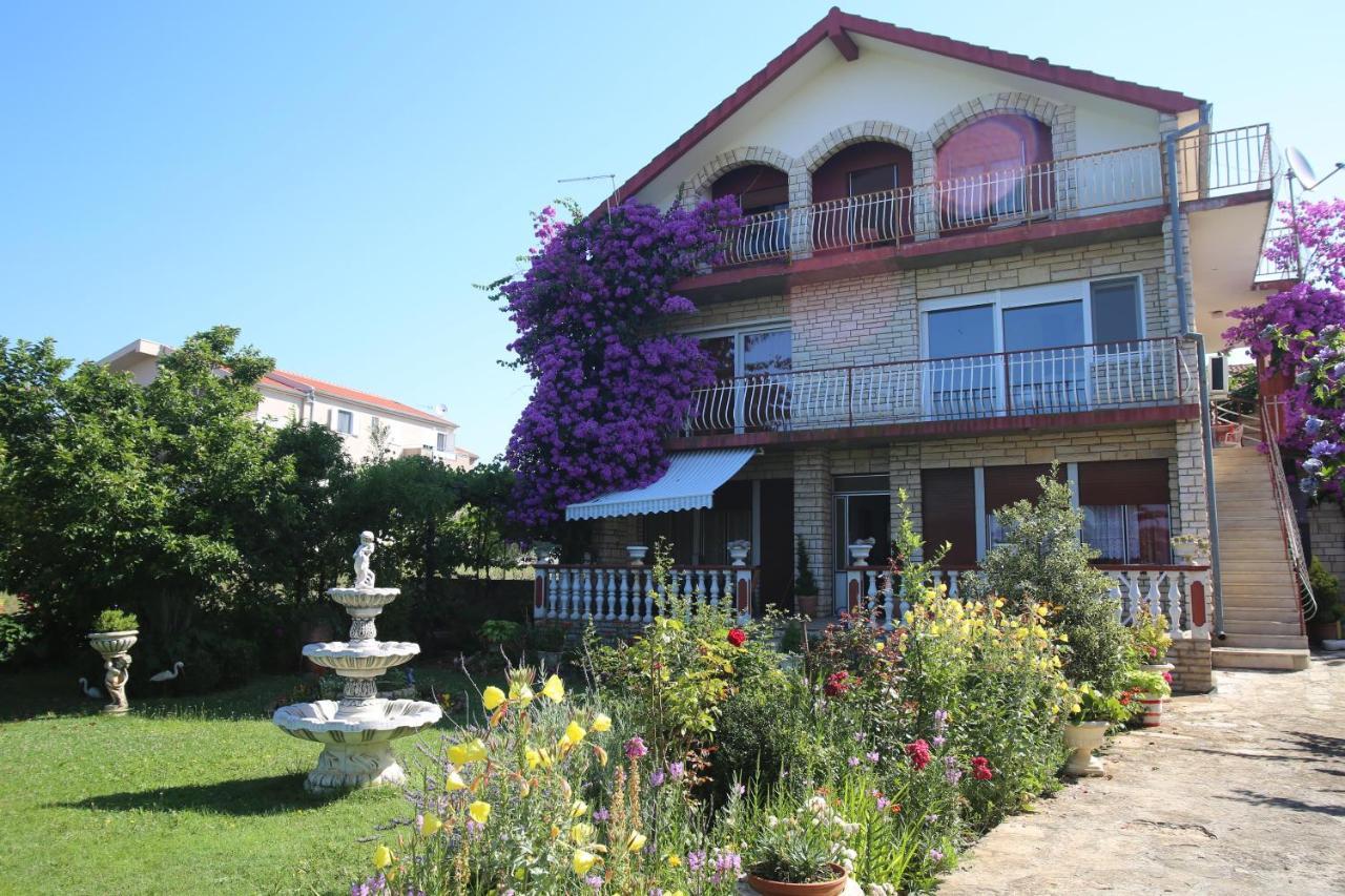 Apartment Michelle بيبينيا المظهر الخارجي الصورة