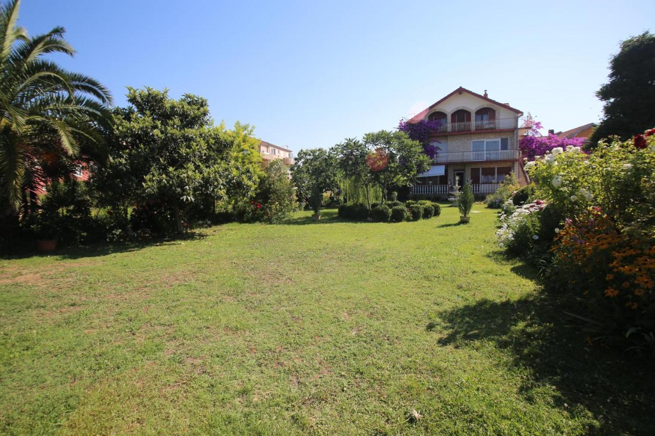 Apartment Michelle بيبينيا المظهر الخارجي الصورة